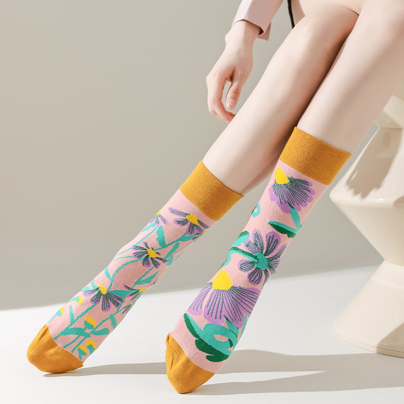 Floral Dream Socks - TheSockWave